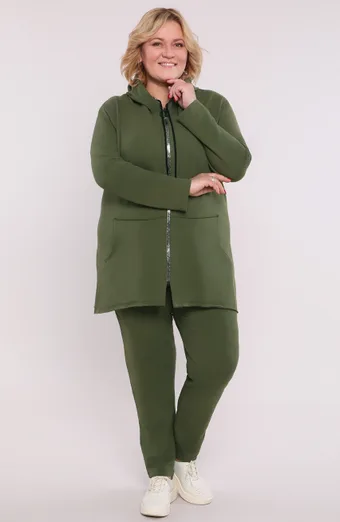 Khaki värvi dressipüksid kirjalukuga