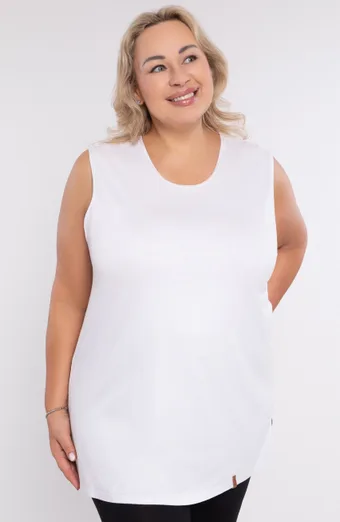 Pikk valge viskoosist topp