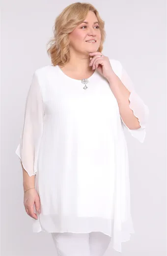 Valge šifoonist tuunika prossiga