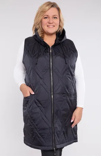 Grafiidist vest reljeefse mustriga
